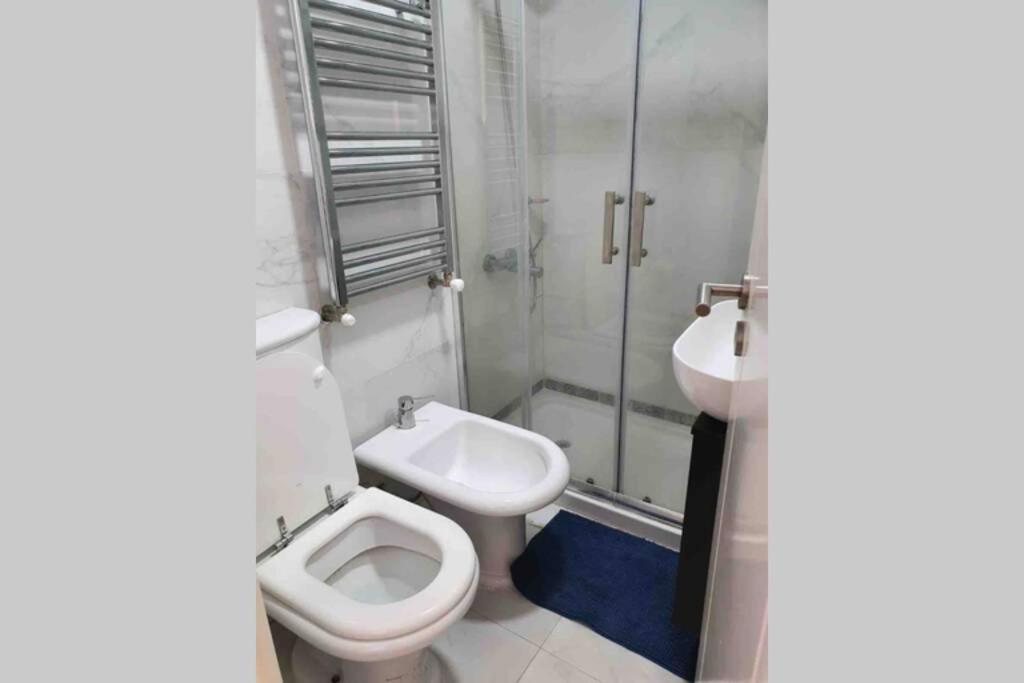 Apartamento Departamento Mar Del Plata, En La Perla, A Metros Del Mar